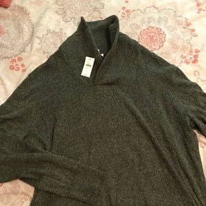 Men’s Gap Sweater